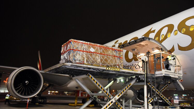 Tam i z powrotem: Emirates SkyCargo przewozi bezcenny artefakt historyczny na trasie Pakistan-Szwajcaria kultura/sztuka/rozrywka, transport - 