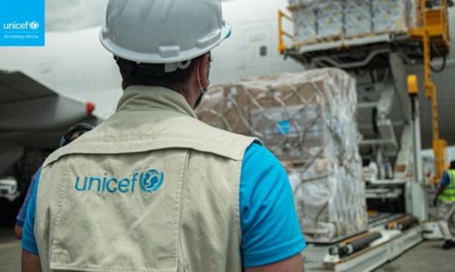 UNICEF dostarcza ratującą życie pomoc do ponad 100 krajów walczących z pandemią