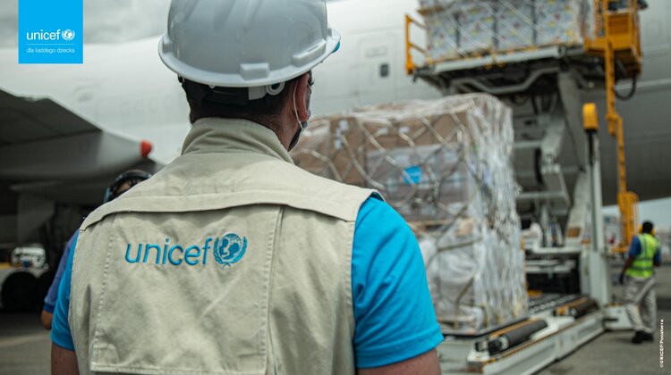 UNICEF dostarcza ratującą życie pomoc do ponad 100 krajów walczących z pandemią