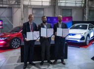 Polski biznes i nauka zacieśniają więzy. „Izerę opieramy na solidnych podstawach” nowe produkty/usługi, przemysł ciężki - ElectroMobility Poland, Polska Grupa Motoryzacyjna oraz Sieć Badawcza Łukasiewicz podpisały list intencyjny dotyczący bliskiej współpracy. Chcą zaangażować jak największą liczbę rodzimych przedsiębiorców do łańcucha dostaw Izery – marki polskich samochodów elektrycznych. Planują także wykorzystanie potencjału Sieci Badawczej Łukasiewicz w opracowaniu technologii do pojazdu. W efekcie Izera ma być dziełem bliskiej współpracy polskich przedsiębiorców w polskimi naukowcami i inżynierami.